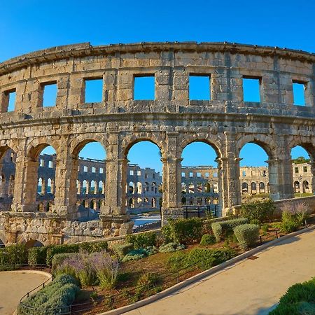 Apartment Sunrise Fuer 6 Personen In Pula-Stinjan エクステリア 写真