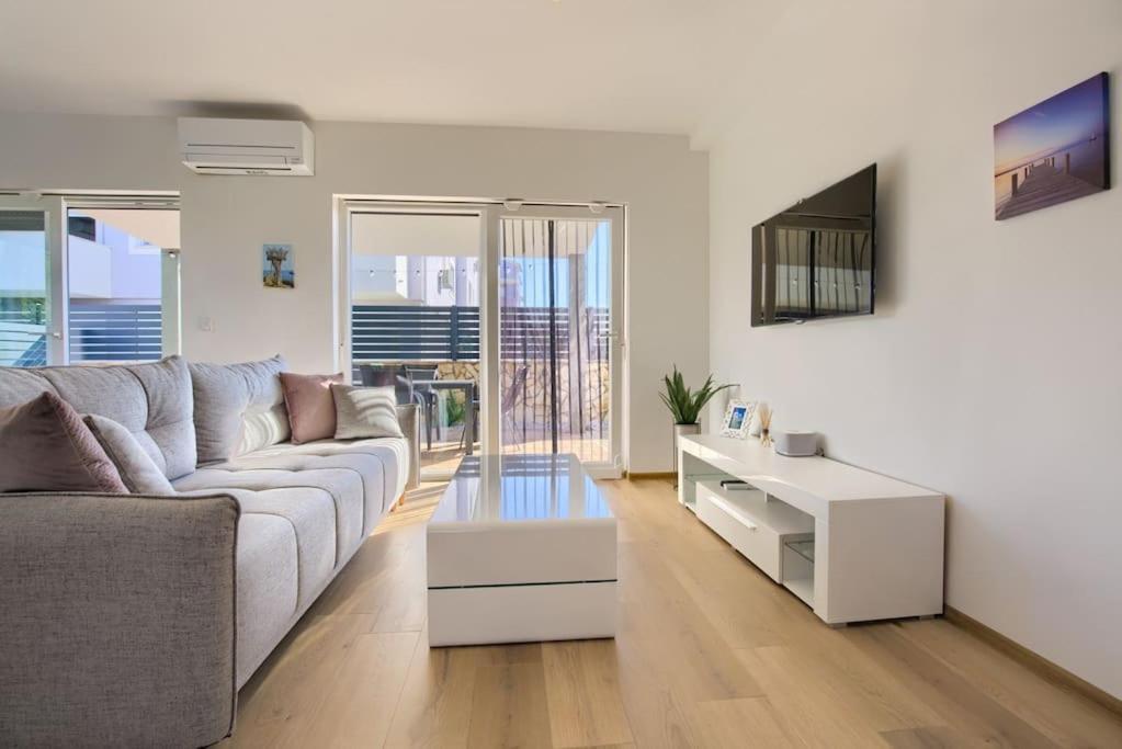 Apartment Sunrise Fuer 6 Personen In Pula-Stinjan エクステリア 写真